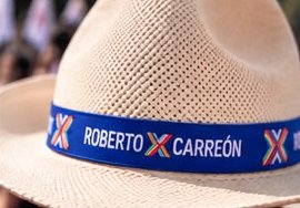 Cinta textil personalizada en sombrero